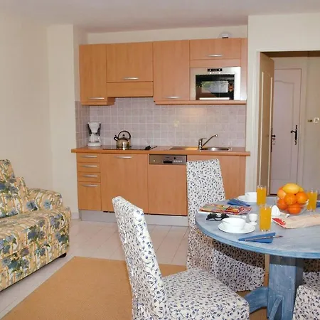 Курортный комплекс Gassin St Tropez St4 Cabine Caesar Сен-Тропе