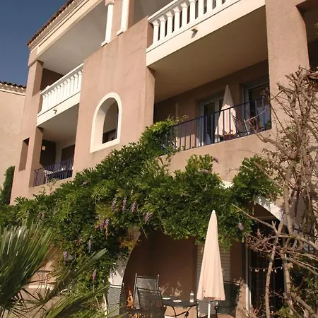 Курортный комплекс Gassin St Tropez St4 Cabine Caesar *